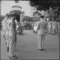 Obsèques d'un gendarme et d'un soldat du contingent à la chapelle de l'hôpital Maillot d'Alger. Eloge funèbre.