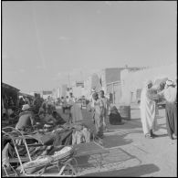 Un marché à Adrar ou à Colomb-Béchar.