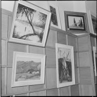 Exposition de peinture à la base aérienne 210 (BA 210).