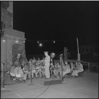 Rétrospective de chants et marches militaires à l'amirauté à Alger.