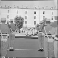 Cérémonie funèbre à l'occasion du départ de la légion étrangère de Sidi-bel-Abbès.