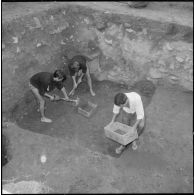 Fouilles archéologiques effectuées au Cap Matifou par le club archéologique de La Reghaïa.