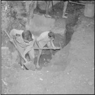 Fouilles archéologiques effectuées au Cap Matifou par le club archéologique de La Reghaïa.