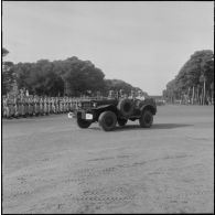 Défilé d'une Dodge WC62 lors de la prise de commandement du 152e régiment d'infanterie (RI) à Zeralda.