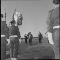 Prise d'armes interarmées à l'occasion du 11 Novembre 1962.