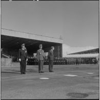 Prise d'armes interarmées à l'occasion du 11 Novembre 1962.