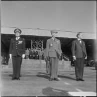 Prise d'armes interarmées à l'occasion du 11 Novembre 1962.