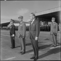 Prise d'armes interarmées à l'occasion du 11 Novembre 1962.
