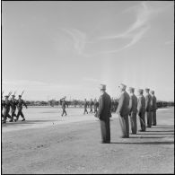 Les autorités assistent au défilé lors de la prise d'armes à l'occasion de la dissolution du Centre d'instruction du service du matériel n° 3 (CISM n°3).