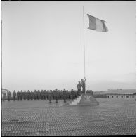 Cérémonie des couleurs au 1er bataillon du 26ème régiment d'infanterie (RI) au camp des anglais.