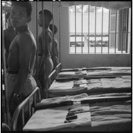Revue d'une chambre à l'école des cadres de Bien Hoa. [description provisoire]