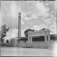 Entrée du stade Lambert de Phnom Penh. [description provisoire]
