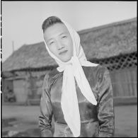 Théâtre aux armées au camp d'instruction de l'Armée nationale vietnamienne n°2 de Soctrang. [description provisoire]