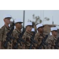 Rassemblement de légionnaires du 1er régiment étranger de génie (RG) pour la cérémonie de Camerone à Ménaka, au Mali.