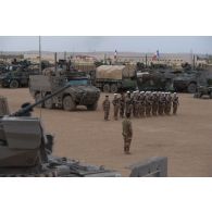 Rassemblement de légionnaires du 1er régiment étranger de génie (RG) pour la cérémonie de Camerone à Ménaka, au Mali.