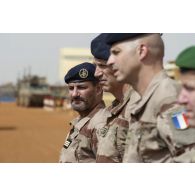 Rassemblement d'officiers du corps d'armée européen (Eurocorps) pour une cérémonie à Gao, au Mali.