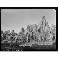 Le Bayon : massif central pris du sud-ouest.