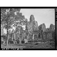 Le Bayon : massif central pris du sud-ouest.