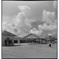 Marché couvert du village de Binh Luong Dong, dans la province de My Tho.