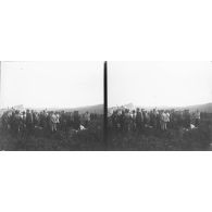 1338. 7h5. Chute de l'aéroplane des lieutenants Jolain et de Mondésir. [légende d'origine]