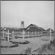 Le cimetière du poste de Thu Thuy.