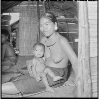 Regards dans des cases montagnardes.