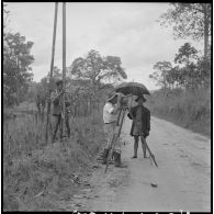 Relevé cadastral à l'aide d'un goniomètre à Fyan.