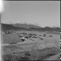 Le port et la ville de Hon Khoi.