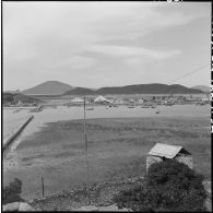 Vue sur le port de Hon Khoi.