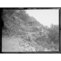 Chez les Serbes en Macédoine. Au Katoumatz cote 1230. Sur les pentes du Katoumatz. [légende d'origine]