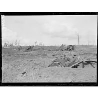 Mont-Kemmel, batteries de 105 anglaises en action. [légende d'origine]