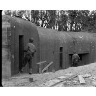 Normandie 1944 (actualités américaines) - Les Américains à Saint-Lô.