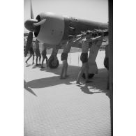 Sur le terrain de Mamaia, un IAR 80 du Grupul 9.