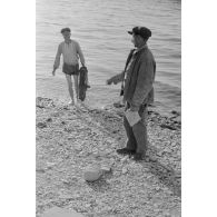 Pêcheurs roumains sur les rives de la mer Noire.