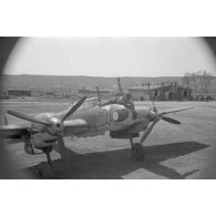 Maintenance d'un chasseur lourd Messerschmitt Bf-110 du Zerstorergeschwader 1.