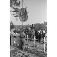 Obsèques de soldats russes morts sous l'uniforme allemand.