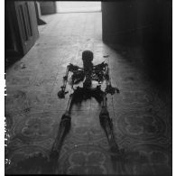 Exhumation de cadavres sur le charnier de Langson.