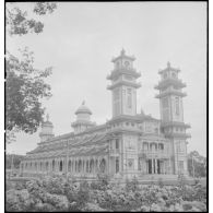 Le Grand Temple caodaïste de Tay Ninh.