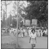 Procession accompagnant le déplacement de Pham Cong Tac vers le Grand Temple de Ty Ninh durant la fête du Palais Dieu Tri.