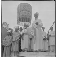 Son excellence Pham Cong Tac prêchant lors de la fête de la déesse du Dieu Tri Phat Mau, à Ty Ninh.