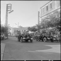 Défilé motorisé du 14 juillet 1959 à Saïda. [Description en cours]