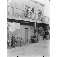 Fonds Jules Imbert. Vie quotidienne, différents portraits (1905-1922).