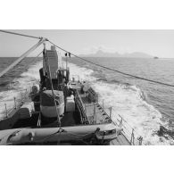 Sortie en mer du patrouilleur La Combattante P730 pour une course de pirogues à l'île de Moorea. De Moorea à Papeete.