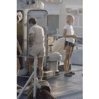 Sortie en mer pour une course de pirogues à l'île de Moorea. Personnel féminin à bord de la vedette de transport de personnel (VTP) P778 de la gendarmerie maritime.