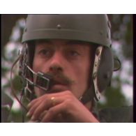 Exercice Marne 1980. Engagement des véhicules de transport de troupe (VTT) AMX-13 et engin blindé de reconnaissance (EBR).