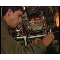 Exercice Marne 1980. Centre de transmissions, radio et poste de commandement d'état-major.