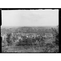 Noyon, vues sur le Mont-Renaud. [légende d'origine]