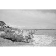 Un canon antiaérien Bofors de 40 mn capturé et positionné non loin du phare de la Coubre.