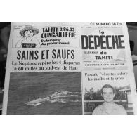 Au sujet de l'escadrille 12S à la Une de la Dépêche de Tahiti du 13 : "Sains et saufs, le Neptune repère les 4 disparus à 60 miles au sud-est de Hao".