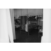 Chambrée d'équipage à la base maritime de Papeete.